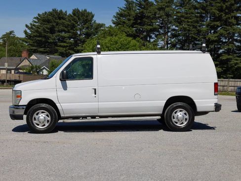 Used 2013 Ford E-250 and Econoline 250 w/ PWR Group RWD image 2