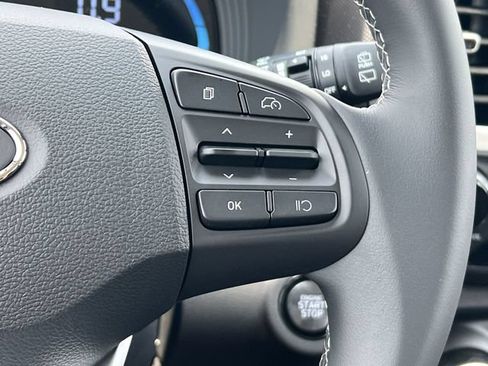 New 2026 Hyundai Venue SEL FWD image 23