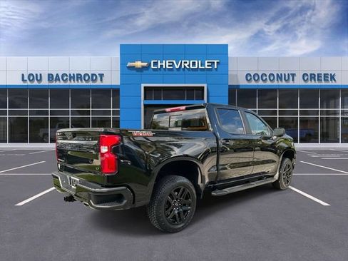 Used 2024 Chevrolet Silverado 1500 LT Trail Boss w/ LT Trail Boss Premium Package AWD/4WD image 8