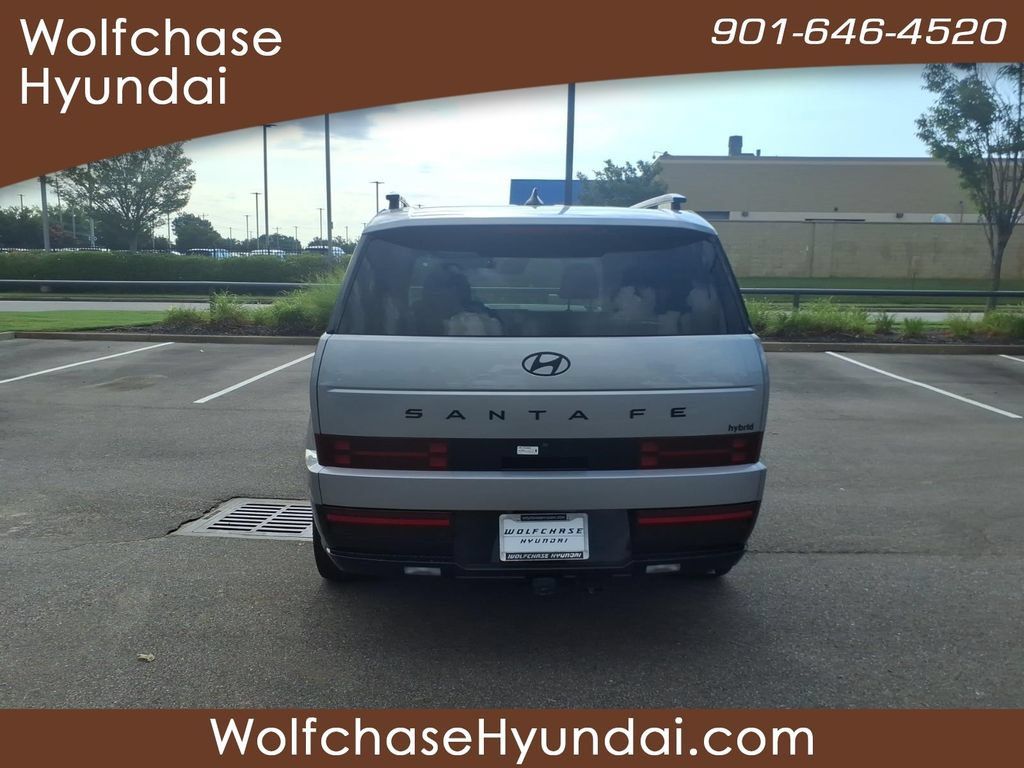 Used 2026 Hyundai Santa Fe Calligraphy FWD image 4