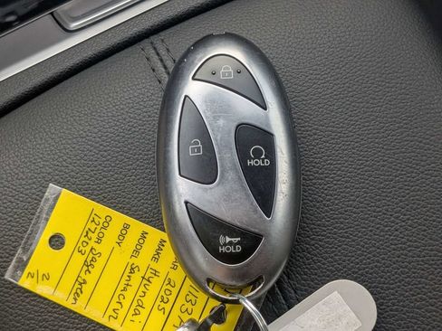 Used 2025 Hyundai Santa Cruz SEL FWD image 33