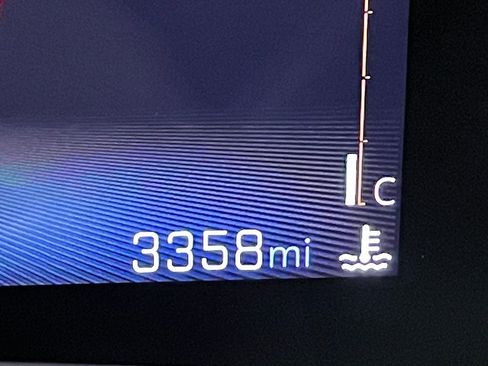 Used 2024 Chevrolet Trax LT image 5