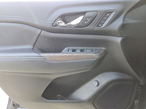 Used 2023 GMC Acadia Denali image 34