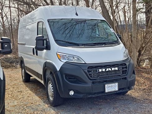 New 2026 RAM ProMaster 2500 w/ Convenience Group image 1