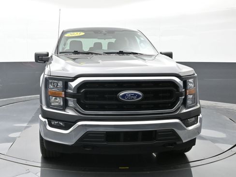Used 2023 Ford F150 XLT image 2
