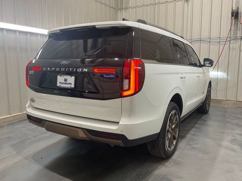 Used 2025 Ford Expedition King Ranch AWD/4WD image 27