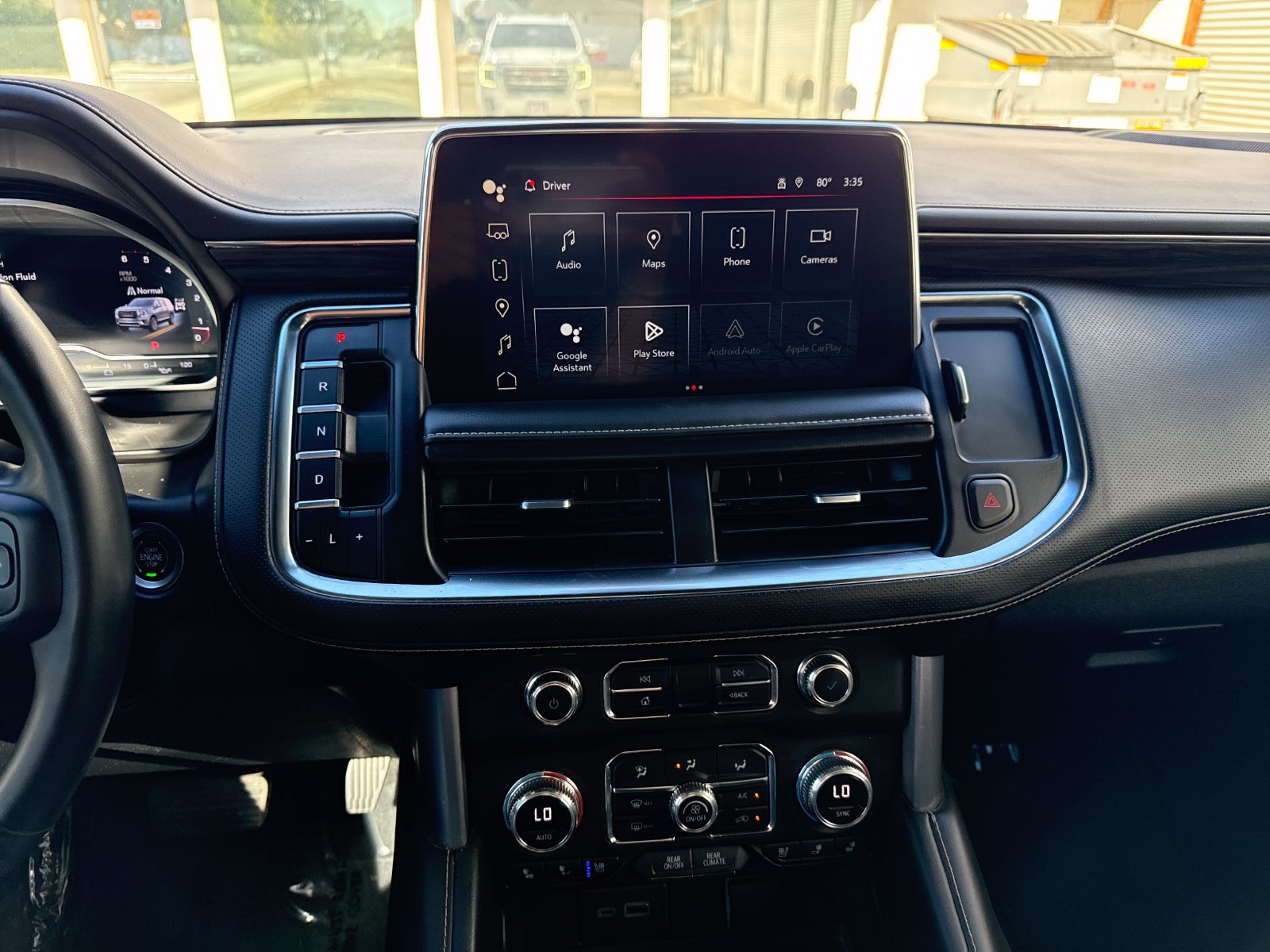 Used 2023 GMC Yukon SLT w/ SLT Luxury Package AWD/4WD image 18