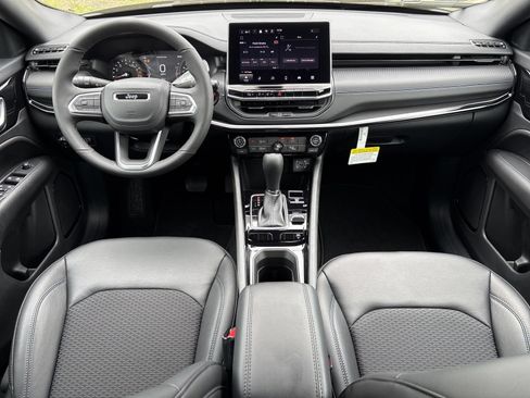 New 2026 Jeep Compass Latitude AWD/4WD image 19