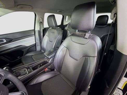 Used 2022 Jeep Compass Latitude image 13