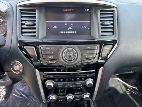 Used 2020 Nissan Pathfinder S image 28