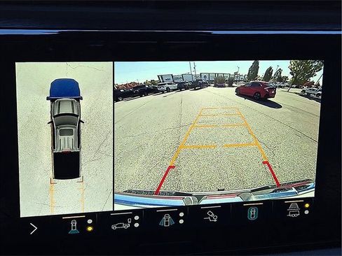 Used 2022 GMC Sierra 1500 AT4 w/ AT4 Premium Package image 18