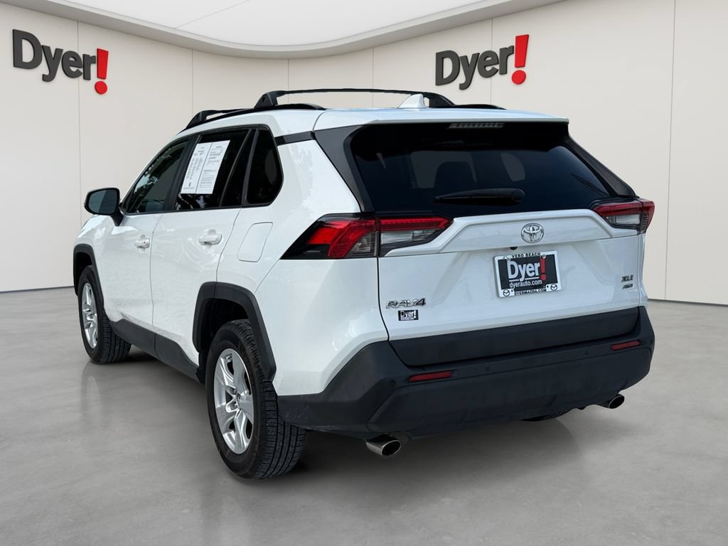 Used 2019 Toyota RAV4 XLE w/ Convenience Package AWD/4WD image 3