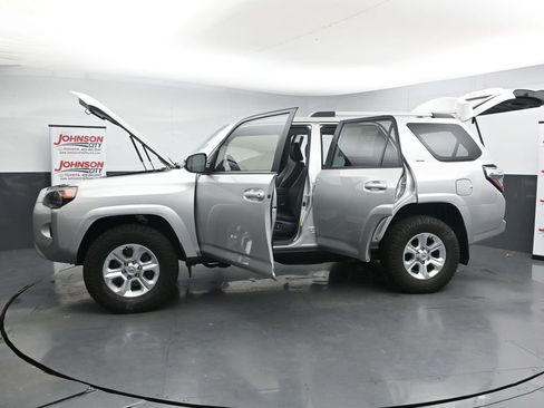 Used 2023 Toyota 4Runner SR5 Premium w/ Moonroof Package AWD/4WD image 43