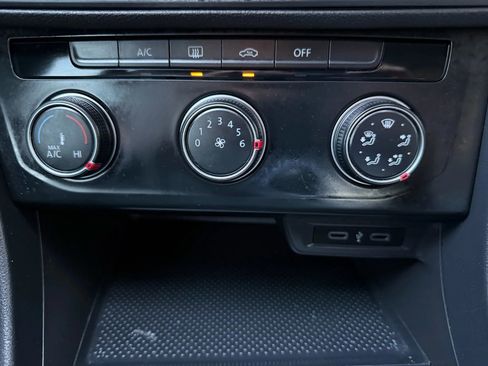 Used 2021 Volkswagen Jetta S image 21