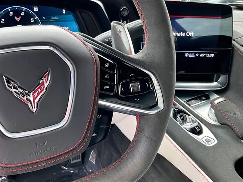 Used 2023 Chevrolet Corvette Stingray Premium Cpe w/ Z51 Performance Package image 19