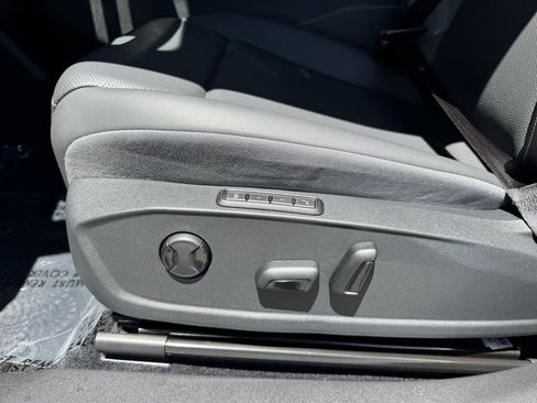 Used 2024 Volkswagen ID.4 S image 30