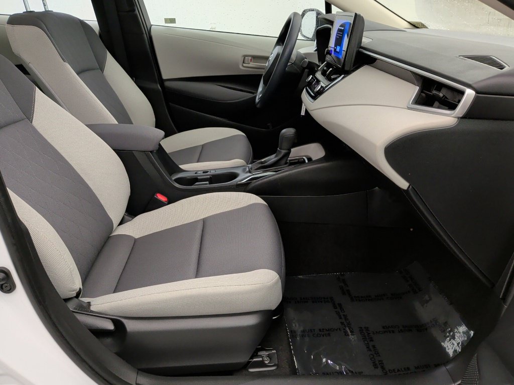 Used 2024 Toyota Corolla LE FWD image 16