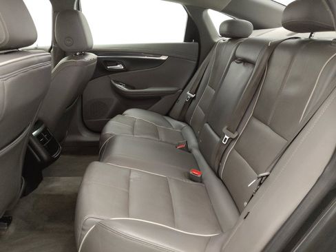 Used 2015 Chevrolet Impala LTZ FWD image 18