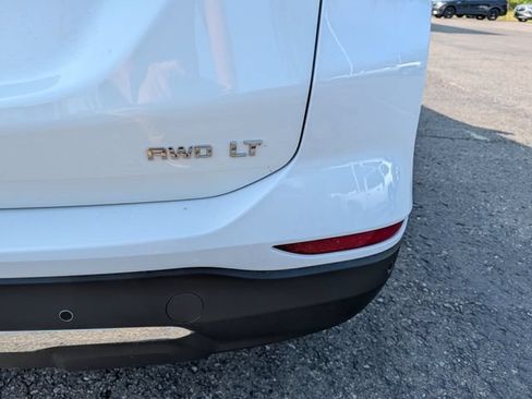 Used 2024 Chevrolet Equinox LT AWD/4WD image 8