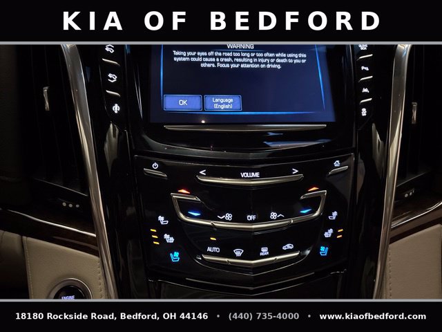 Used 2016 Cadillac Escalade Luxury AWD/4WD image 21