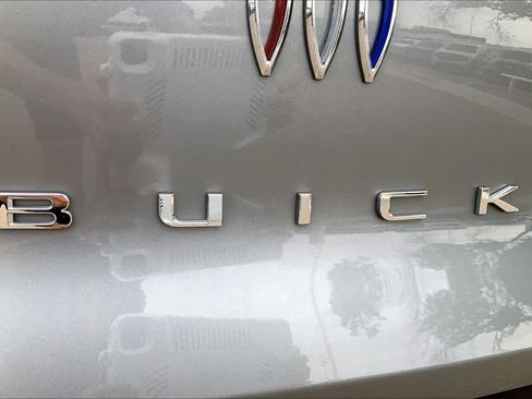 Used 2024 Buick Envista Preferred w/ Convenience I Package FWD image 33