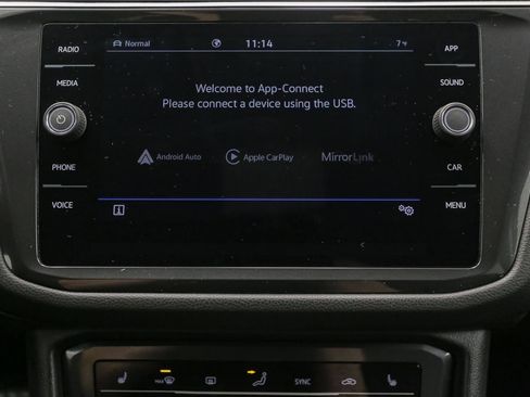 Used 2022 Volkswagen Tiguan SE image 28