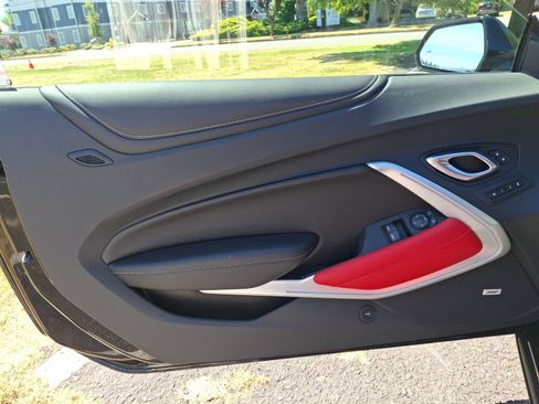 Used 2022 Chevrolet Camaro SS RWD image 15