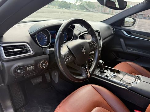 Used 2017 Maserati Ghibli RWD image 19