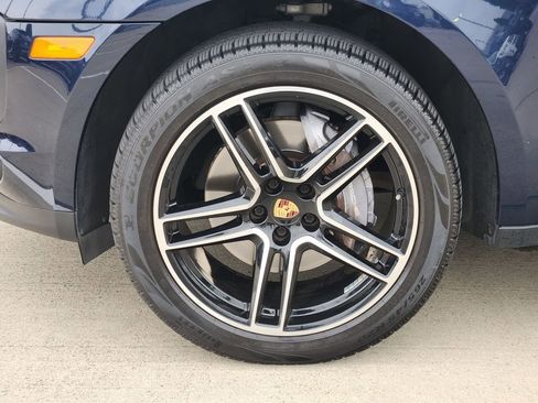 Used 2021 Porsche Macan AWD/4WD image 9
