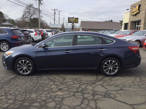 Used 2017 Toyota Avalon XLE image 8