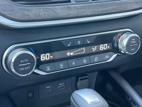 New 2025 Nissan Altima 2.5 SL image 24