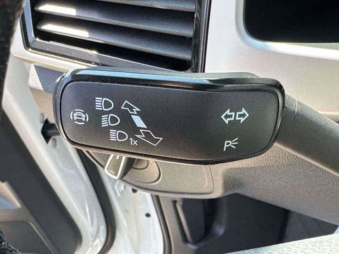 Used 2023 Volkswagen Atlas SEL Premium image 22