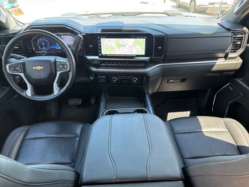 Used 2024 Chevrolet Silverado 3500 LTZ w/ LTZ Convenience Package image 7