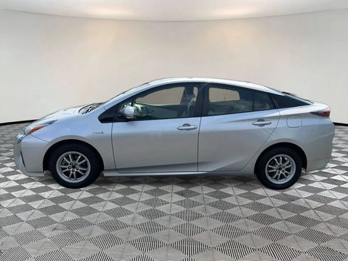 Used 2016 Toyota Prius Three FWD image 4