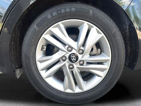 Used 2020 Hyundai Elantra SEL FWD image 34