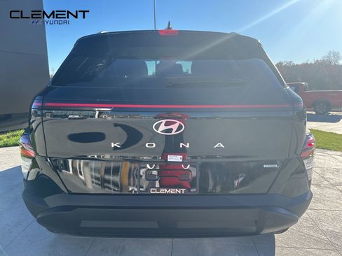 New 2025 Hyundai Kona SEL image 7