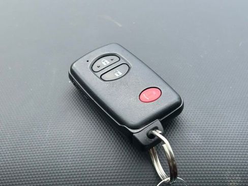 Used 2016 Toyota 4Runner Limited image 15