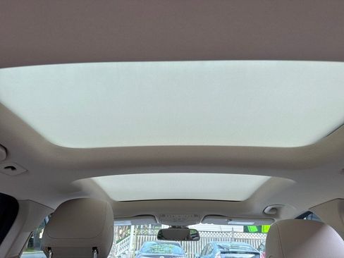 Used 2017 Mercedes-Benz GLC 300 4MATIC w/ Premium 2 Package image 31