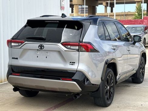 Used 2025 Toyota RAV4 XSE AWD/4WD image 4
