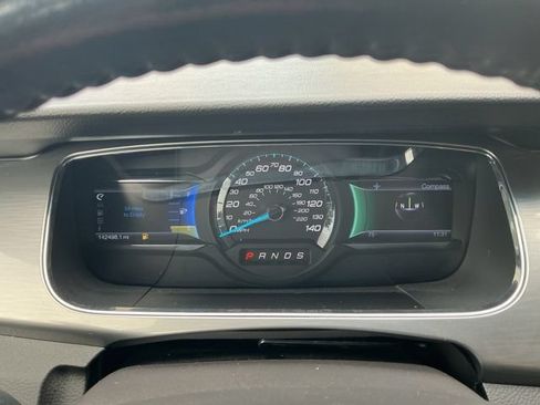 Used 2013 Ford Taurus SEL FWD image 18