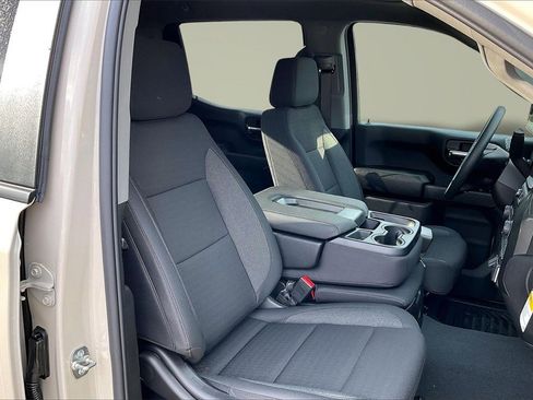 New 2026 Chevrolet Silverado 1500 Custom Trail Boss w/ Dark Appearance Package image 11