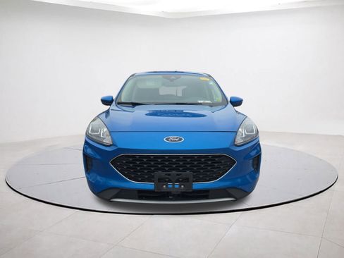 Used 2020 Ford Escape SE image 2