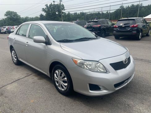 Used 2009 Toyota Corolla LE FWD image 3
