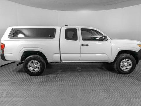 Used 2021 Toyota Tacoma SR image 9