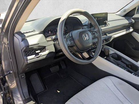 Used 2025 Honda Accord SE image 10