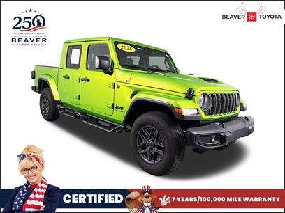 Used 2025 Jeep Gladiator Sport