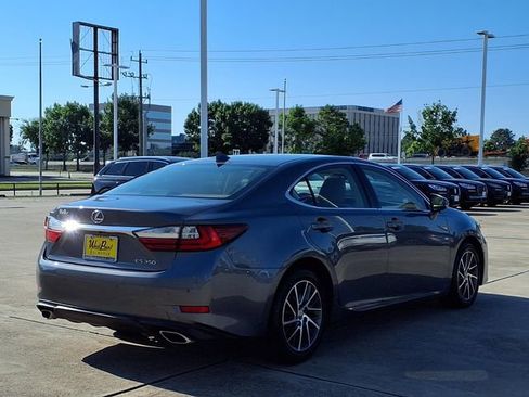 Used 2016 Lexus ES 350 w/ Luxury Package w/Wood Trim FWD image 2