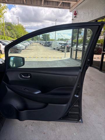 Used 2025 Nissan Leaf S FWD image 11