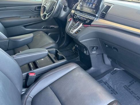 Used 2025 Honda Odyssey Sport-L image 19