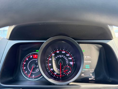 Used 2021 Hyundai Elantra SE image 10